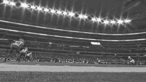 Image of high school football at Att cowboys stadium.